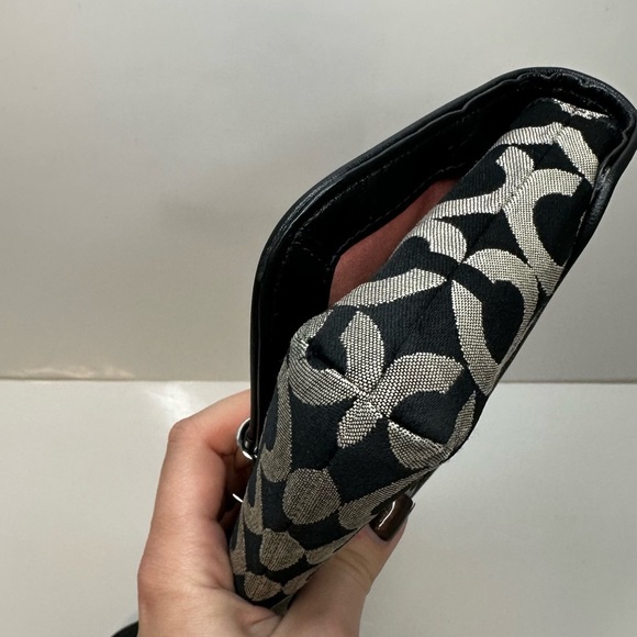Coach Kristin Op Art Large Wristlet – Like New - Picture 7 of 8